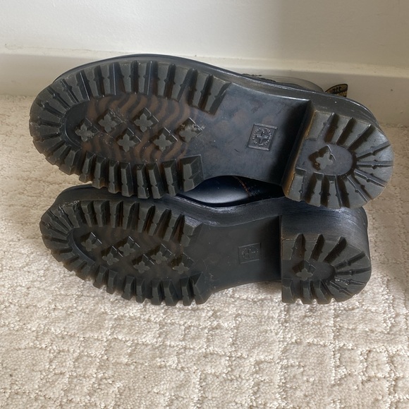 Dr Marten Leona Platform Boots - Picture 3 of 3